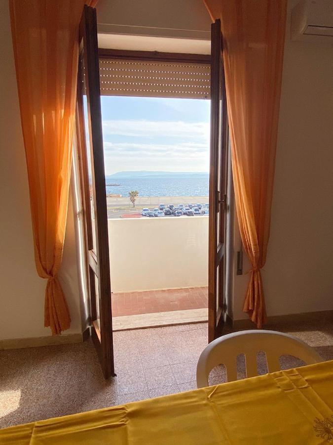 I Fenicotteri - Appartamenti Sul Mare กาลาเซตตา ภายนอก รูปภาพ